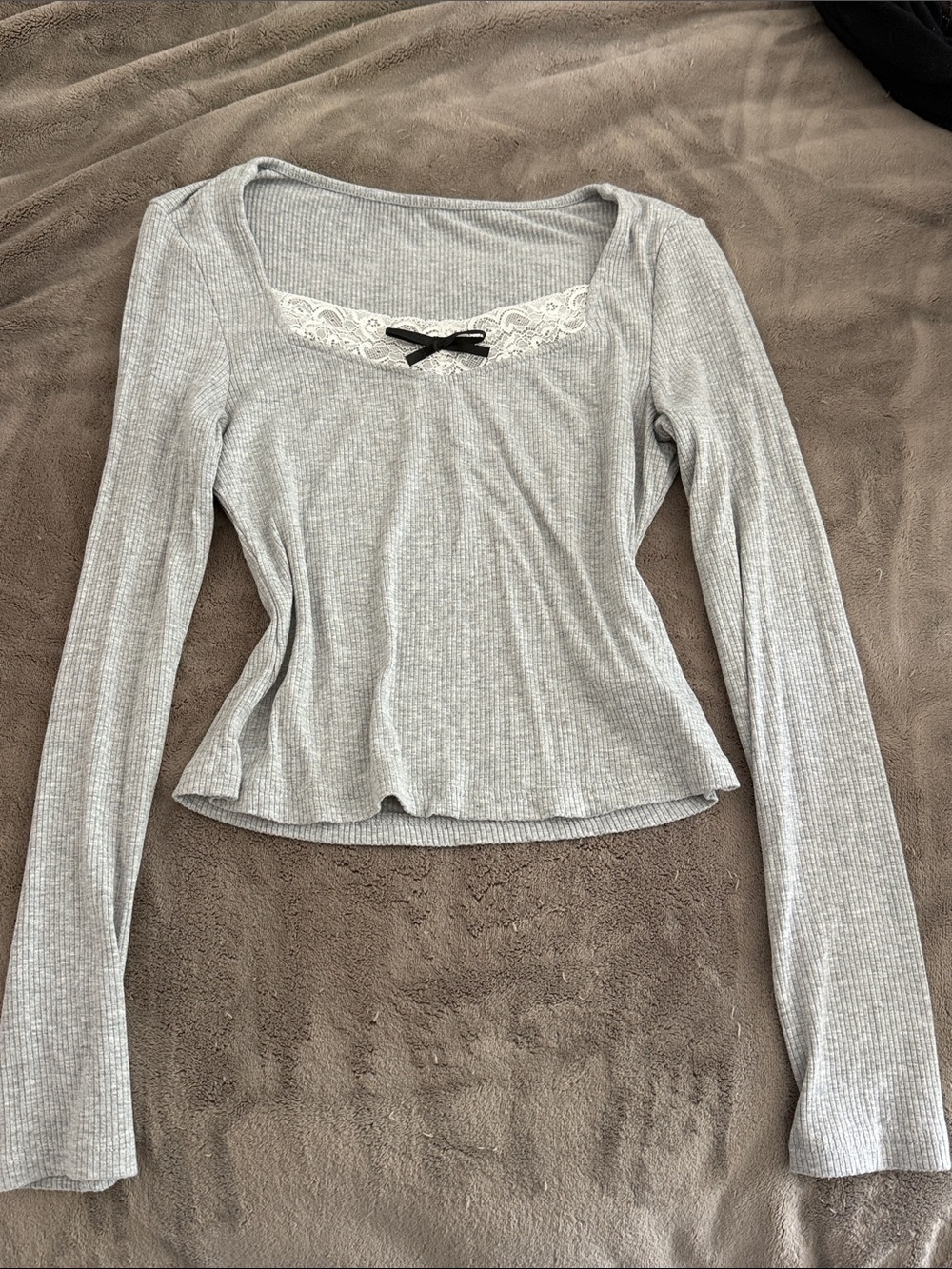 Gray Long-Sleeve Ribbed Lace-Trim Top